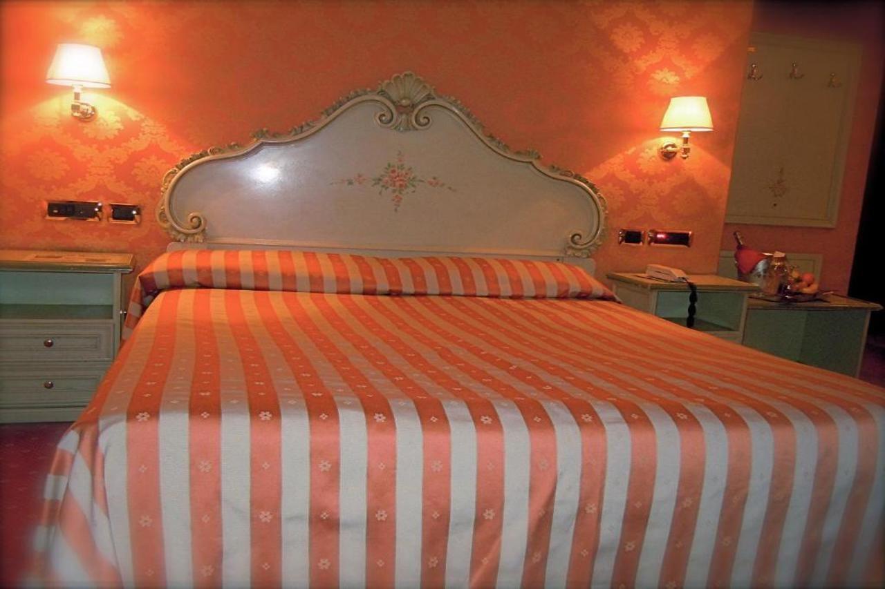Hotel Lux Venedig Exteriör bild